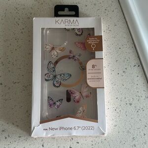 New IPhone 6.7” 2022 butterfly 🦋 rubber case
